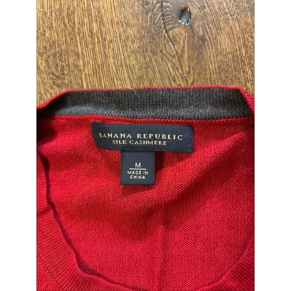 Banana Republic men’s red silk cashmere crewneck sweater M